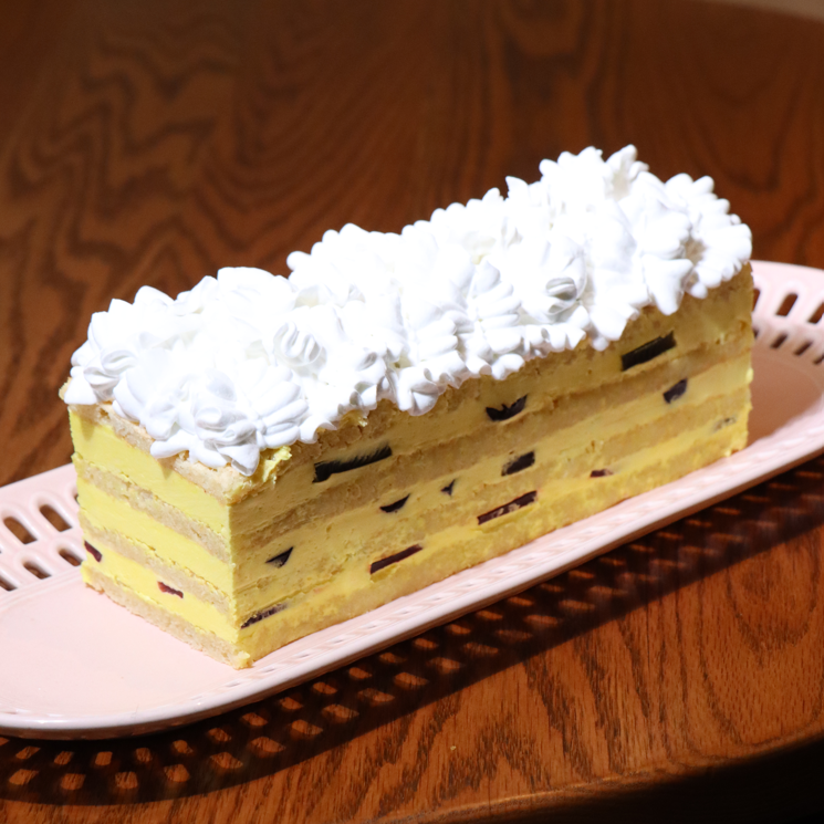 Summer Fruits Pavlova Cake