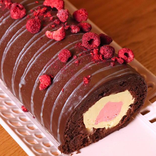 Peanut & respberry roulade